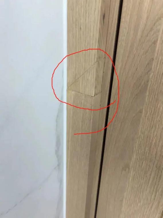 门套磕了一小块要怎么修复