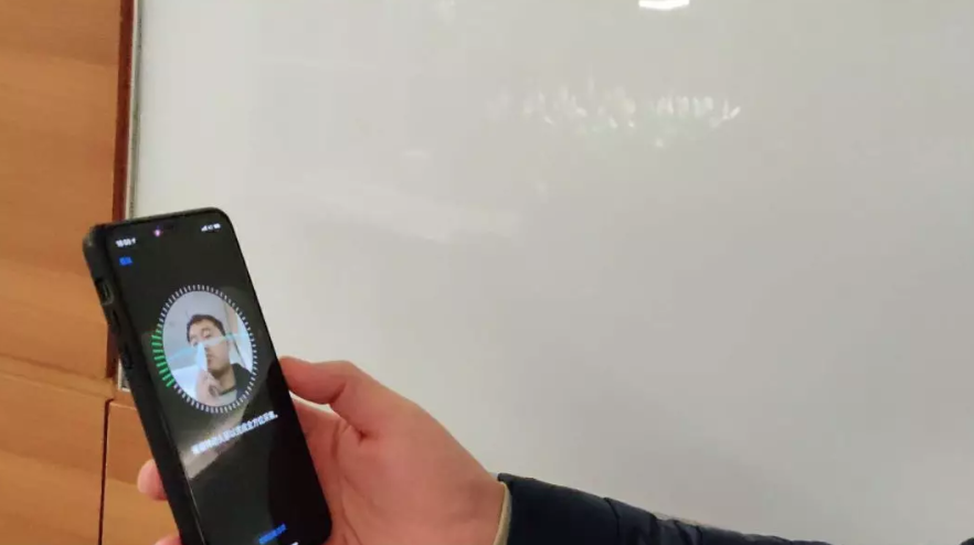 iphone戴着口罩也能解锁游戏截图