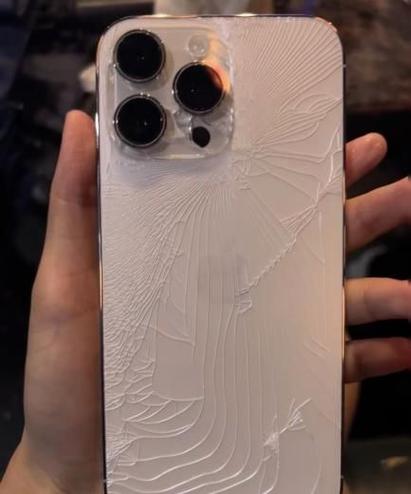苹果玻璃后盖碎了修下多少钱图标