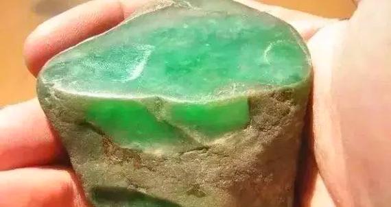 缅甸翡翠十大场口排名游戏截图