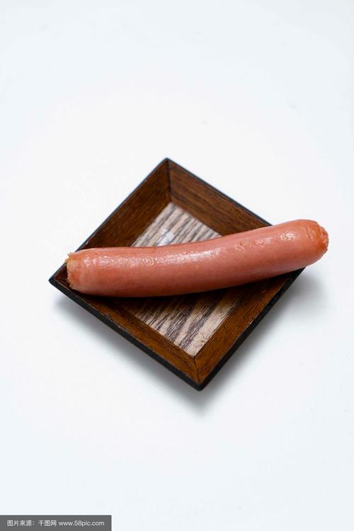 一根烤肠图片