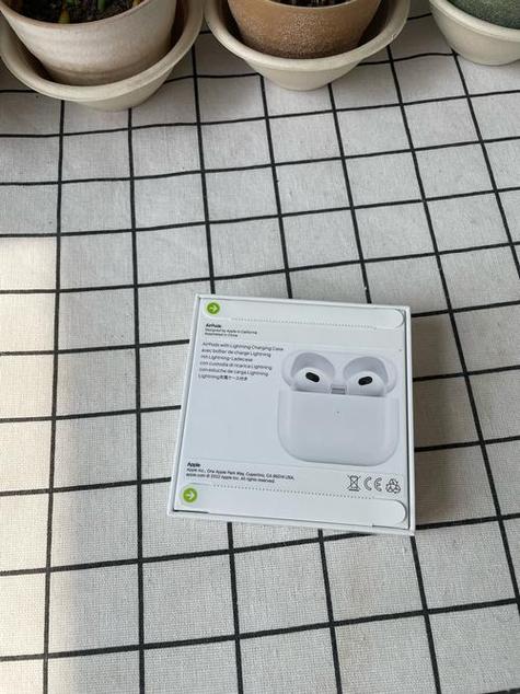 苹果耳机随便一个充电盒可以吗