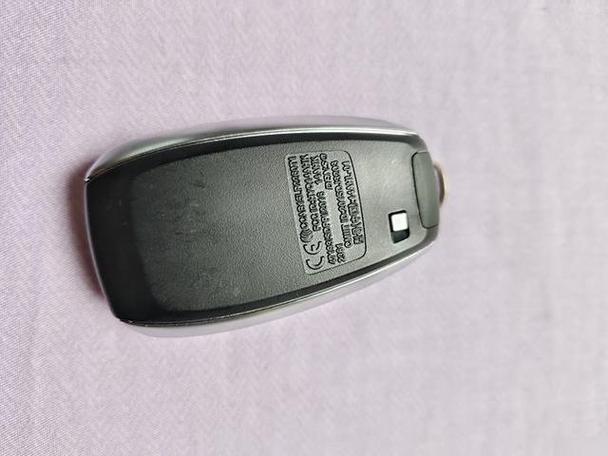 小牛mqi2s钥匙电池更换图解